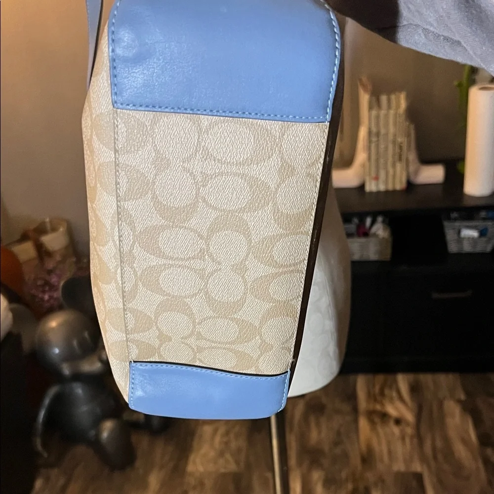 Coach light Signature Blue trim Tote - Picture 3 of 5